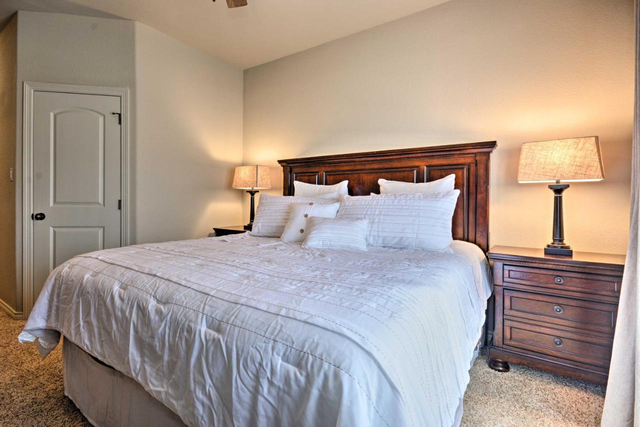 College Station Townhouse With Private Patio Villa Exterior photo