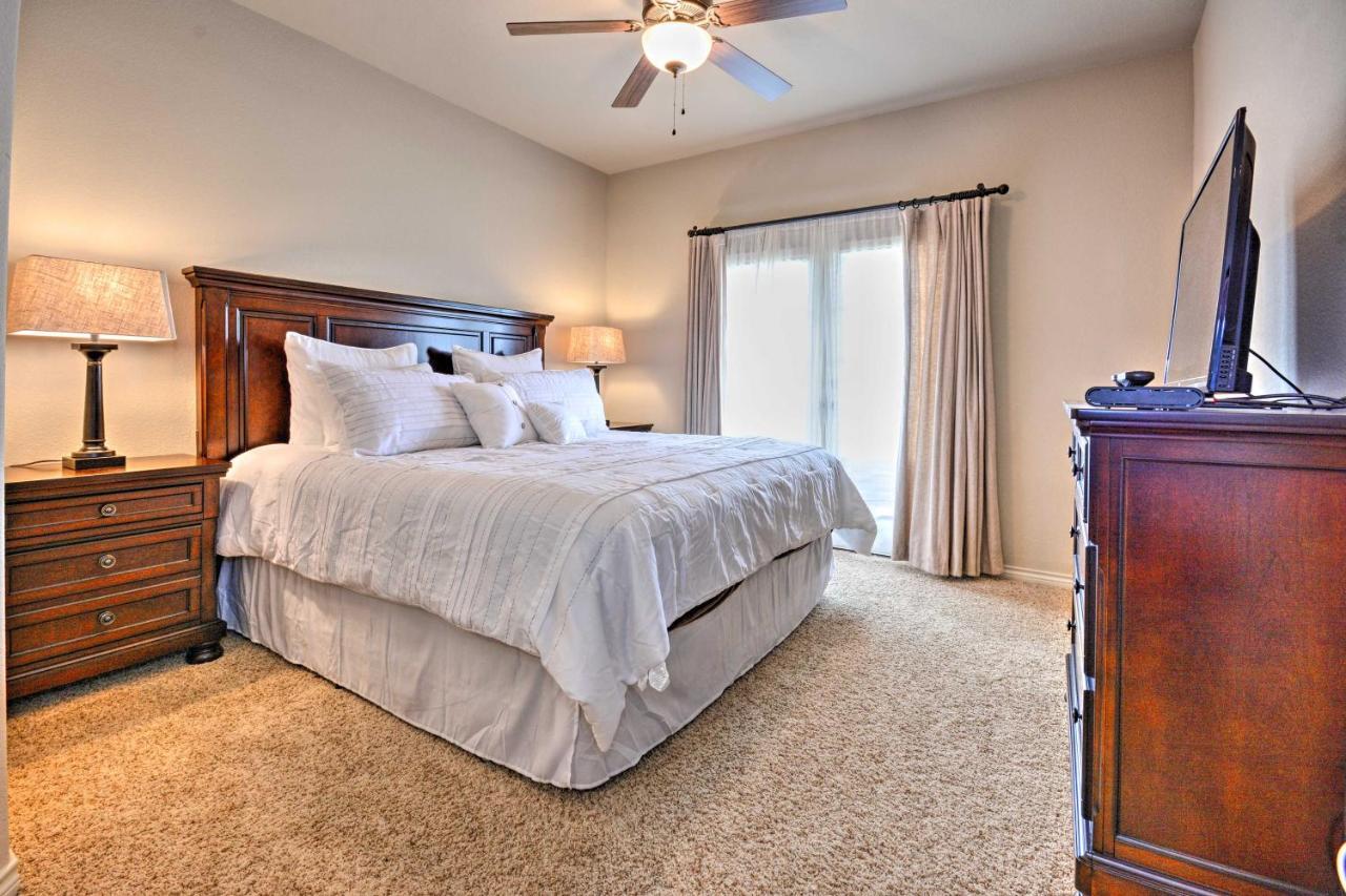 College Station Townhouse With Private Patio Villa Exterior photo