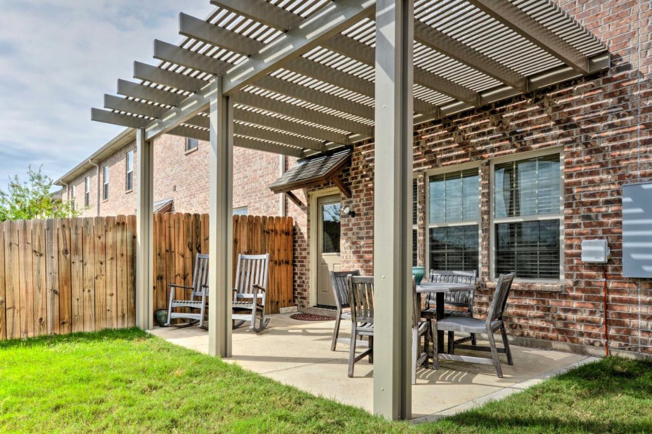 College Station Townhouse With Private Patio Villa Exterior photo