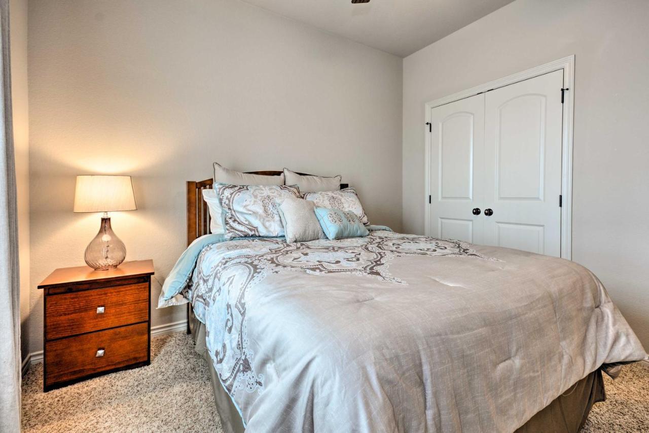 College Station Townhouse With Private Patio Villa Exterior photo